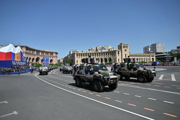 Bastion ֆրանսիական բազմաթիրախային անվավոր զրահափոխադրիչներ - Sputnik Արմենիա