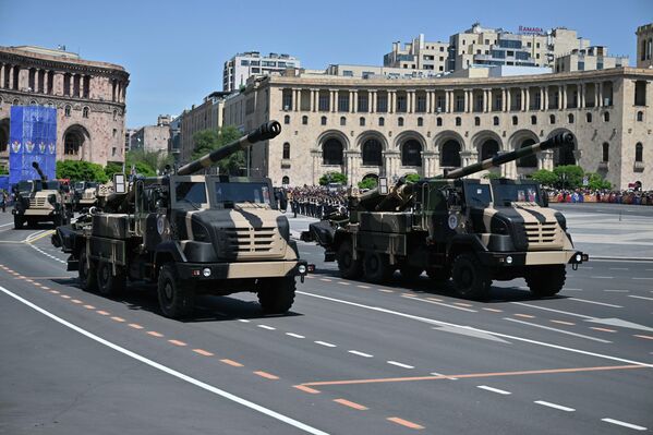 Caesar ֆրանսիական հաուբիցներ - Sputnik Արմենիա