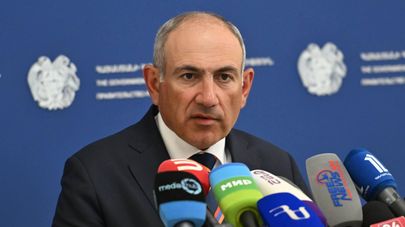Премьер-министр Никол Пашинян проводит брифинг по итогам военного парада (28 мая 2026). Еревaн