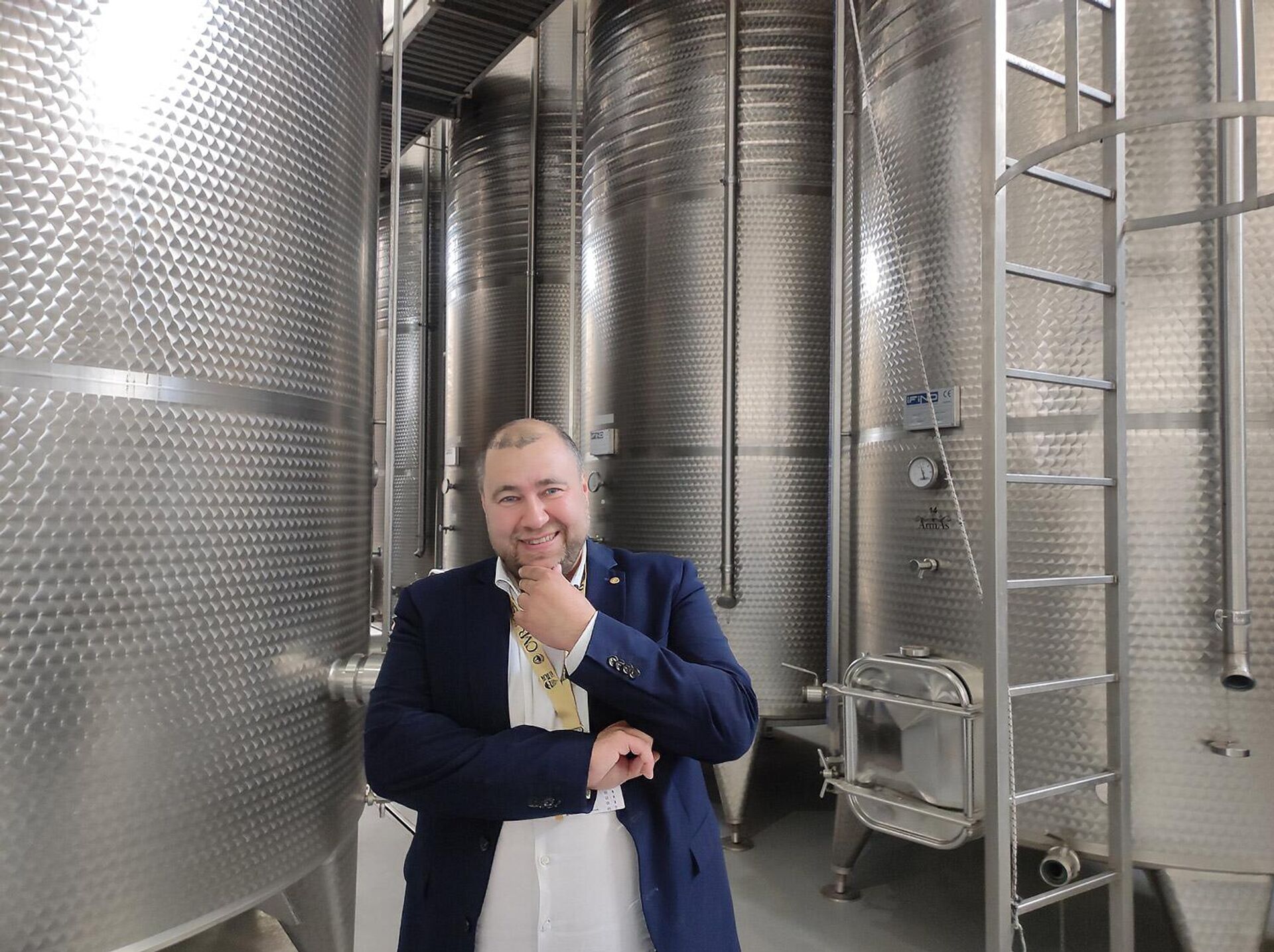 Импортер вина, основатель компании Dionysos Sommelier Деян Левпушчек (Словения) - Sputnik Армения, 1920, 29.05.2026