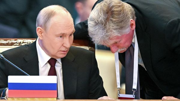 Վլադիմիր Պուտինն ու Դմիտրի Պեսկովը - Sputnik Արմենիա