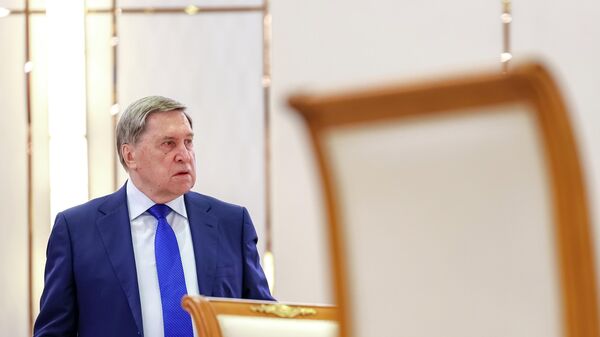 Помощник президента РФ Юрий Ушаков перед заседанием Высшего Евразийского экономического совета в узком составе (29 мая 2026). Астана - Sputnik Армения