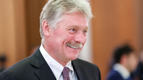 Пресс-секретарь президента РФ Дмитрий Песков перед заседанием Высшего Евразийского экономического совета в узком составе (29 мая 2026). Астанa - Sputnik Армения