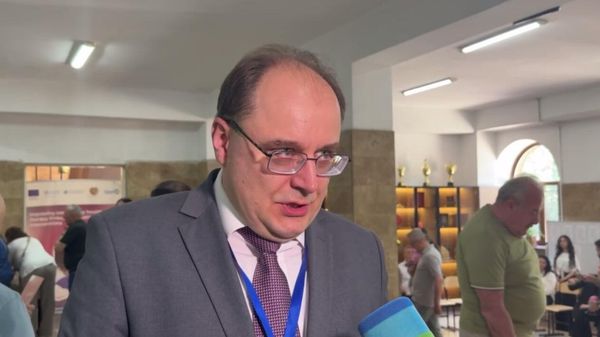Глава штаба миссии наблюдателей СНГ Евгений Козяк отвечает на вопросы прессы - Sputnik Армения