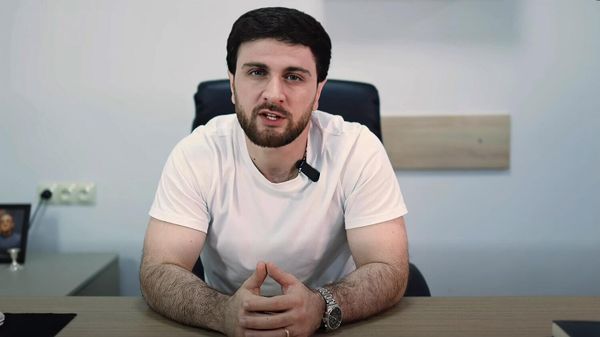 Кадр из видеообращения Романа Ерицяна - Sputnik Армения