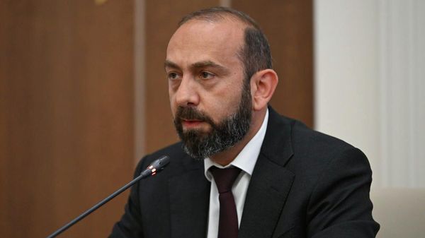 Արարատ Միրզոյան - Sputnik Արմենիա