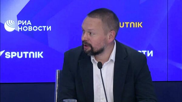 Пашинян не проводит референдум по ЕАЭС и ЕС, поскольку любой итог плох для него: Силаев - Sputnik Армения