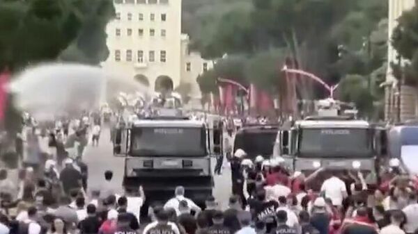 Протесты в Тиране против проекта Джареда Кушнера и Иванки Трамп в охраняемой зоне Нарта-Звёрнец - Sputnik Армения