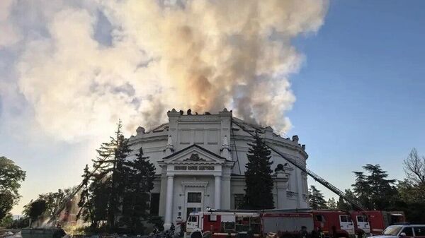 Последствия удара украинского беспилотника на здание панорамы Оборона Севастополя 1854–1855 гг. (10 июня 2026). Севастополь - Sputnik Армения