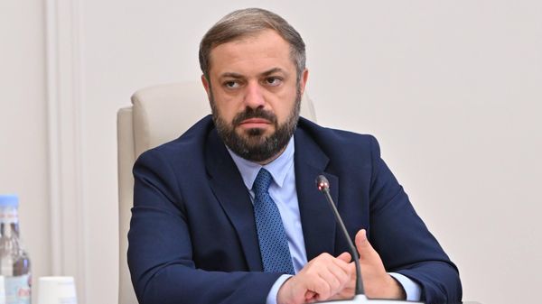 Министр экономики Геворг Папоян во время совместного заседания парламентских комиссий (11 июня 2026). Еревaн - Sputnik Արմենիա