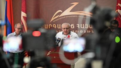 Сурен Суренянц на пресс-конференции партии "Процветающая Армения" (12 июня 2026). Ереван