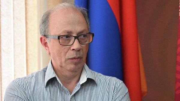Ара Айвазян на пресс-конференции партии Процветающая Армения (12 июня 2026). Ереван - Sputnik Армения