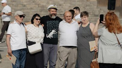 Игорь Растеряев с семьей деда Агвана