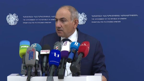 Премьер-министр Никол Пашинян проводит брифинг (25 июня 2026). Еревaн - Sputnik Армения