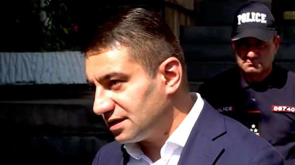 Կայուն ծանր տնտեսական վիճակից անցում ենք կատարել անկայուն ծանր վիճակի․ Նաիրի Սարգսյան - Sputnik Արմենիա