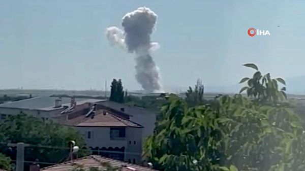 На фабрике фейерверков в районе Бор турецкого города Нигде произошёл взрыв. - Sputnik Армения