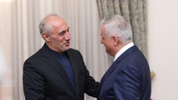 Вице-премьер Мгер Григорян принял делегацию во главе с Сейедом Хамидом Пурмохаммади, вице-президентом Исламской Республики Иран и главой Организации планирования и бюджета (27 июня 2026). Еревaн - Sputnik Армения