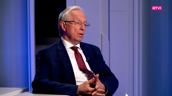 Сигналов со стороны Армении о пересмотре статуса российской военной базы в Гюмри пока не поступало — Галузин - Sputnik Армения