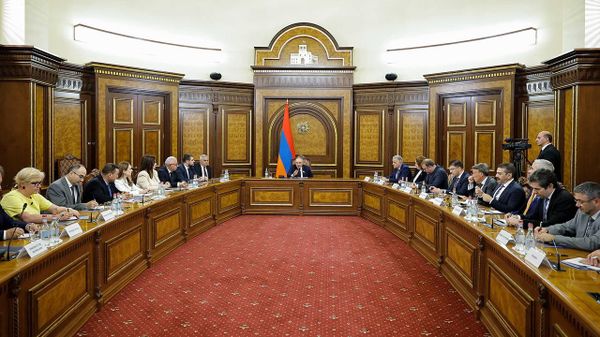 իկոլ Փաշինյանը ընդունել է Հայաստանում հավատարմագրված Եվրոպական միության անդամ պետությունների դեսպաններին - Sputnik Արմենիա