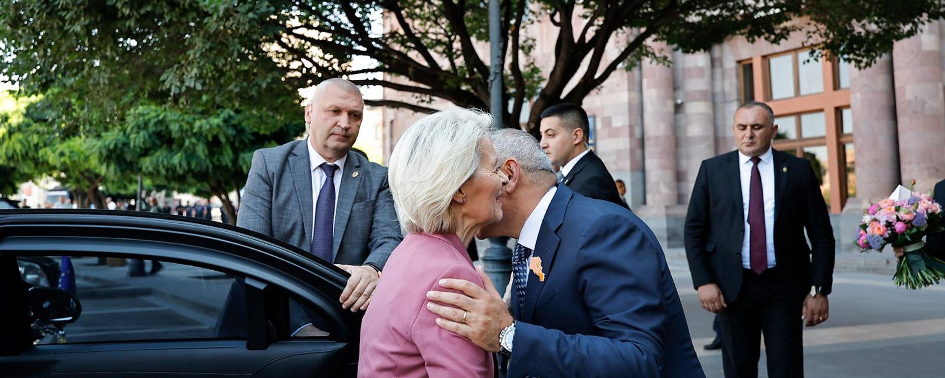 Ուրսուլա ֆոն դեր Լյայենն ու Նիկոլ Փաշինյանը - Sputnik Արմենիա, 1920, 07.07.2026