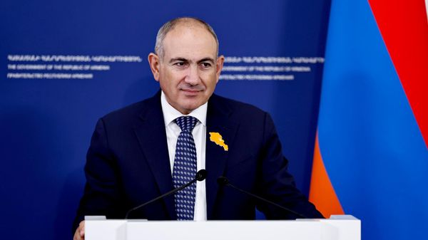 Премьер-министр Никол Пашинян во время совместной пресс конференции с председателем Европейской комиссии (2 июля 2026). Еревaн - Sputnik Արմենիա
