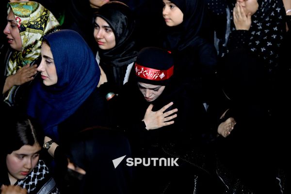 Второй день прощания с убитым верховным лидером Ирана Али Хаменеи (3 июля 2026). Тегеран Второй день прощания с убитым верховным лидером Ирана Али Хаменеи (3 июля 2026). Тегеран - Sputnik Армения