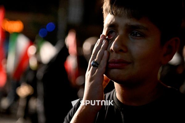 Второй день прощания с убитым верховным лидером Ирана Али Хаменеи (3 июля 2026). Тегеран Второй день прощания с убитым верховным лидером Ирана Али Хаменеи (3 июля 2026). Тегеран - Sputnik Армения