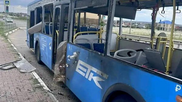 На участке автодороги Никольское — Таврово Белгородского округа дрон ВСУ атаковал пассажирский автобус - Sputnik Армения