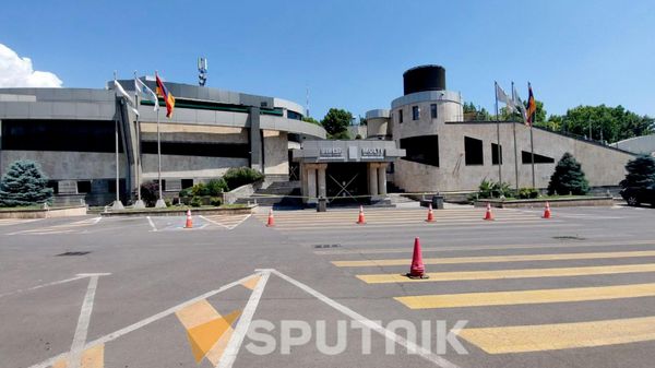 Опечатанное здание Multi Wellness (11 июля 2026). Ереван - Sputnik Армения