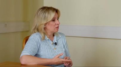 Россию с Арменией связывают особые отношения и любовь народов — Захарова