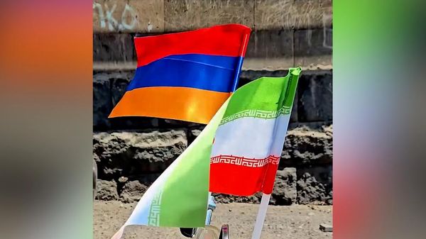 Խորասանից մինչև Երևան․ իրանցի երկու մոտոցիկլավարներ ճամփորդում են խաղաղության ուղերձով - Sputnik Армения