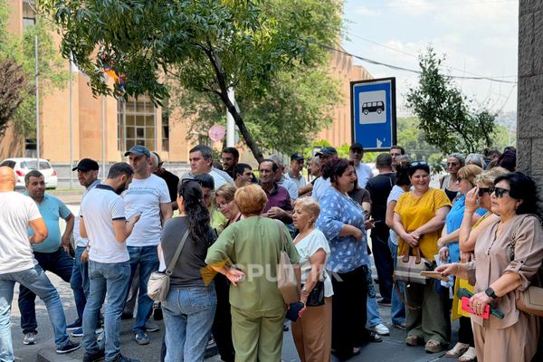 «Մուլտի գրուպի» աշխատակիցները բողոքի ակցիաներ են անցկացնում - Sputnik Արմենիա