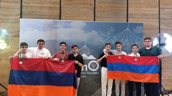 Армянская школьная команда завоевала 2 серебряные и 3 бронзовые медали на 56-й Международной олимпиаде по физике, проходившей в Букараманге (4-12 июля 2026). Колумбия - Sputnik Армения