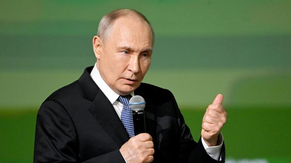 Президент РФ Владимир Путин выступает на форуме Общероссийского народного фронта Все для победы! (13 июля 2026). Москва - Sputnik Армения