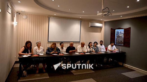 Первая пресс-конференция комиссии по правам лиц, преследуемых по политическим мотивам (14 июля 2026). Еревaн - Sputnik Армения