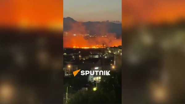 Խոշոր հրդեհ է բռնկվել Երևանում - Sputnik Արմենիա