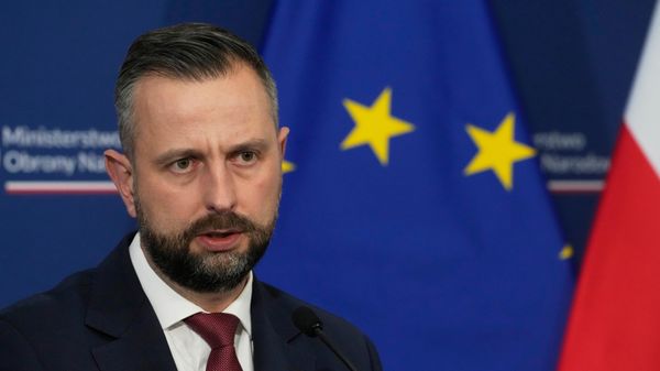 Министр национальной обороны Польши Косиняк-Камыш - Sputnik Армения