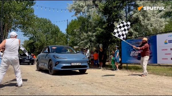Третья по счету ежегодная гонка электромобилей Sevan EV Rally проводится в Армении, на берегу Севана - Sputnik Արմենիա