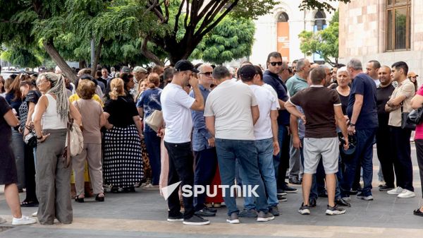 Акция в поддержку Гагика Царукяна у здания правительства (30 июля 2026). Еревaн - Sputnik Армения