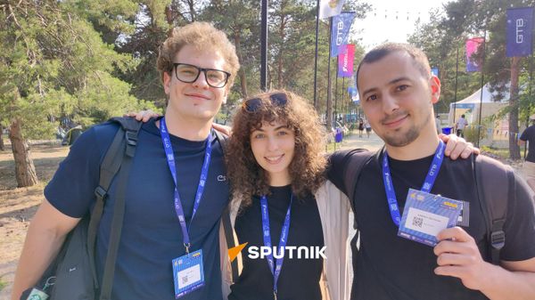 Իլյա Տիտովը, Լուսինե Մինասյանը և Իշխան Խչոյանը - Sputnik Արմենիա