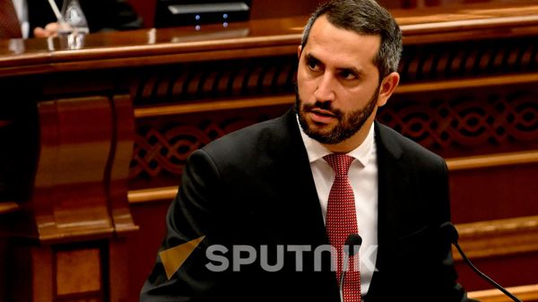 Рубен Рубинян выступает на Первой сессии 9-го созыва Национального собрания РА (2 августа 2026). Еревaн - Sputnik Армения