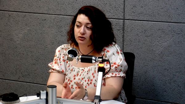 Որտեղ մարդիկ հավաքվեն ու պարեն, ինքն այնտեղ է․ Անի Գինոսյանը՝ հայրիկի մասին - Sputnik Արմենիա