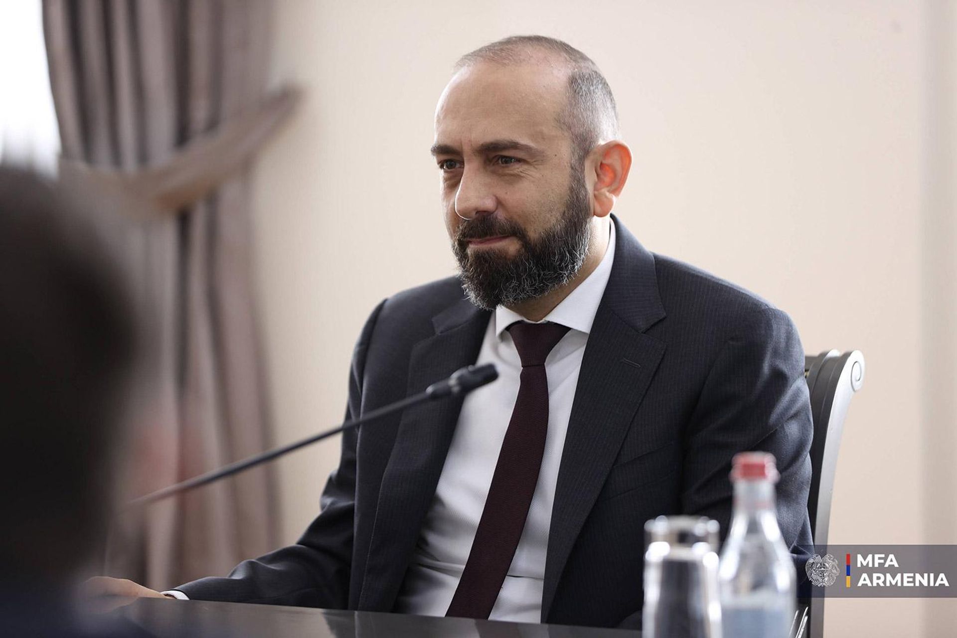 Министр иностранных дел Арарат Мирзоян принял старшего советника спецпосланника США по миротворческим миссиям Арье Лайтстоуна (5 августа 2026). Еревaн - Sputnik Армения, 1920, 05.08.2026
