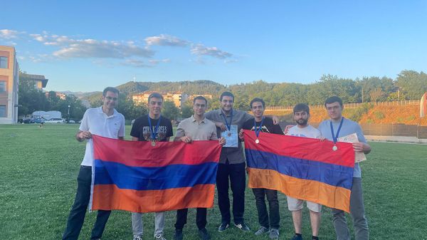 Армянские участники Международной студенческой математической олимпиады завоевали 1 золотую, 2 серебряные и 1 бронзовую медаль, а также 1 почетную грамоту - Sputnik Армения