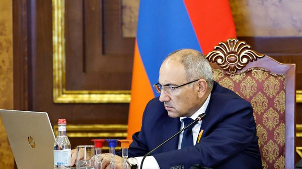 Под председательством премьер-министра Никола Пашиняна состоялось совещание, в ходе которого был обсужден проект Программы правительства Республики Армения на 2026–2031 годы (5 августа 2026). Еревaн Под председательством премьер-министра Никола Пашиняна состоялось совещание, в ходе которого был обсужден проект Программы правительства Республики Армения на 2026–2031 годы (5 августа 2026). Еревaн - Sputnik Армения