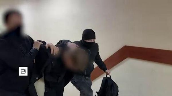 ФСБ показала кадры обысков и допроса подростков, готовивших теракт на объекте Росгвардии в Приморье - Sputnik Армения
