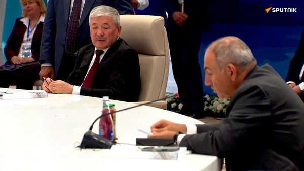 Для Армении укрепление сотрудничества с остальными членами ЕАЭС остается внешнеполитическим и экономическим приоритетом, утверждает Пашинян - Sputnik Армения