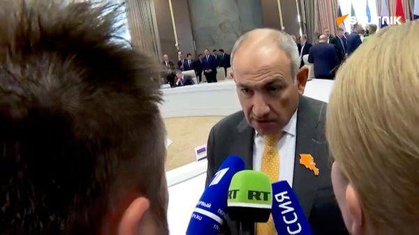 Пашинян вновь коснулся ограничений на поставки товаров в РФ Пашинян вновь коснулся ограничений на поставки товаров в РФ - Sputnik Армения