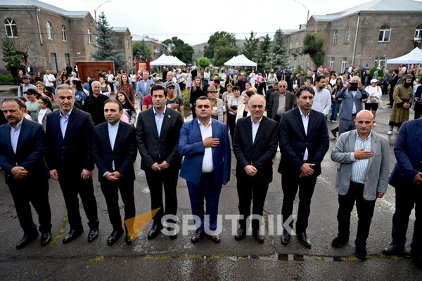 Посол Ирана Халил Ширголами и председатель Федерации туризма Армении Мехак Апресян на открытии армяно-иранского культурно-кулинарного фестиваля Навасард (10 августа 2026). Сисиан - Sputnik Армения