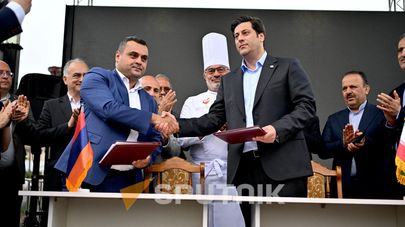 Армянский Сисиан и иранский Лахиджан стали городами-побратимами в рамках армяно-иранского культурно-кулинарного фестиваля "Навасард" (10 августа 2026). Сисиан